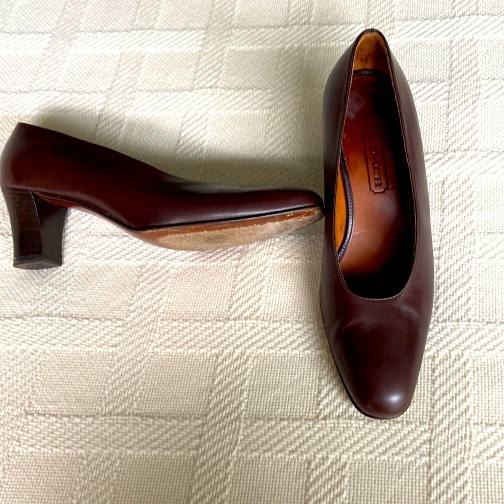 Hardly worn Coach 2 inch leather heels. Rounded toe made in Italy
